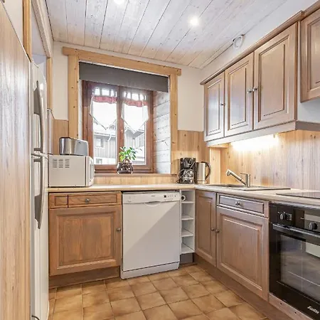 153 Rue Des Rochers Apartman *