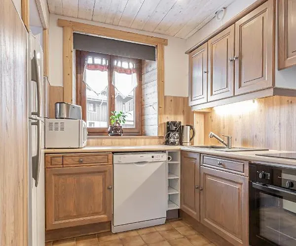 153 Rue Des Rochers Apartman *